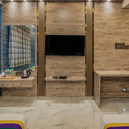 Treebo Orion Sapphire, Beck Bagan Hotel Kalkutta Kültér fotó