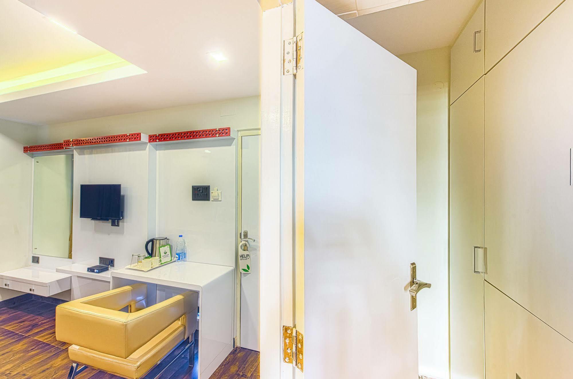 Treebo Orion Sapphire, Beck Bagan Hotel Kalkutta Kültér fotó